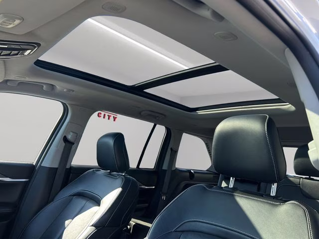 2023 Bright White Clearcoat Jeep Grand Cherokee 4xe 4X4 SUV