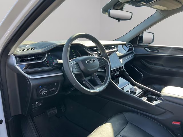 2023 Bright White Clearcoat Jeep Grand Cherokee 4xe 4X4 SUV