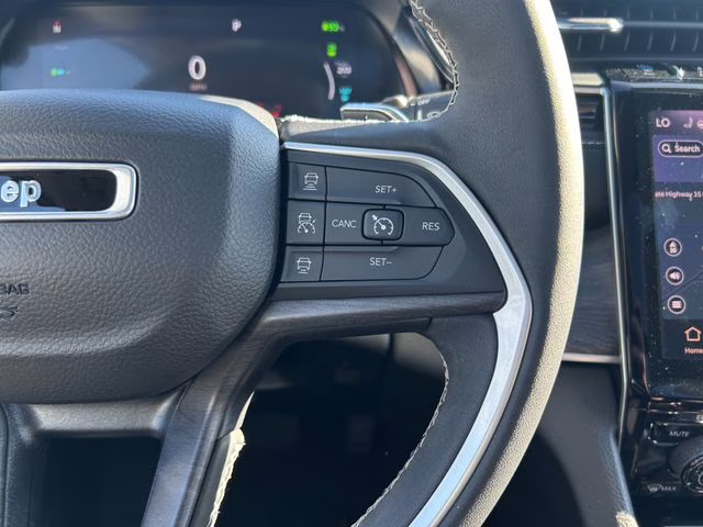 2023 Bright White Clearcoat Jeep Grand Cherokee 4xe 4X4 SUV