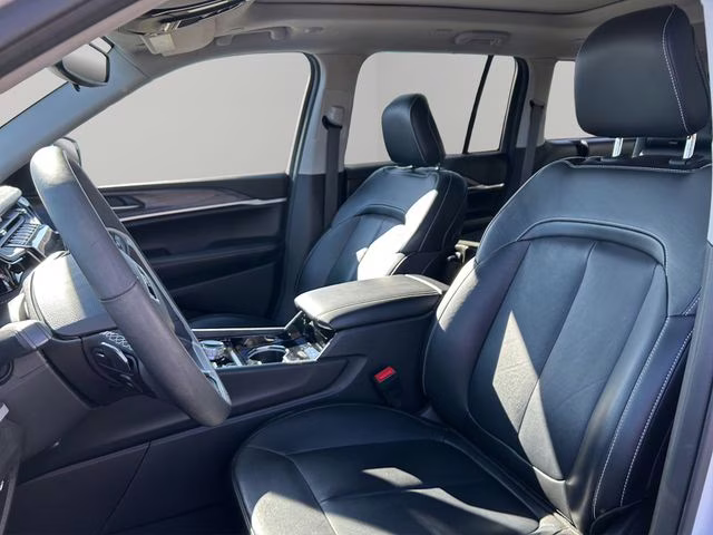 2023 Bright White Clearcoat Jeep Grand Cherokee 4xe 4X4 SUV