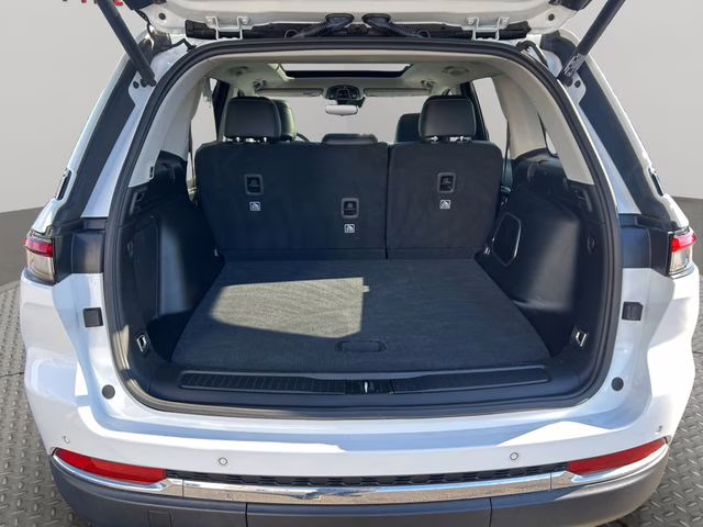 2023 Bright White Clearcoat Jeep Grand Cherokee 4xe 4X4 SUV