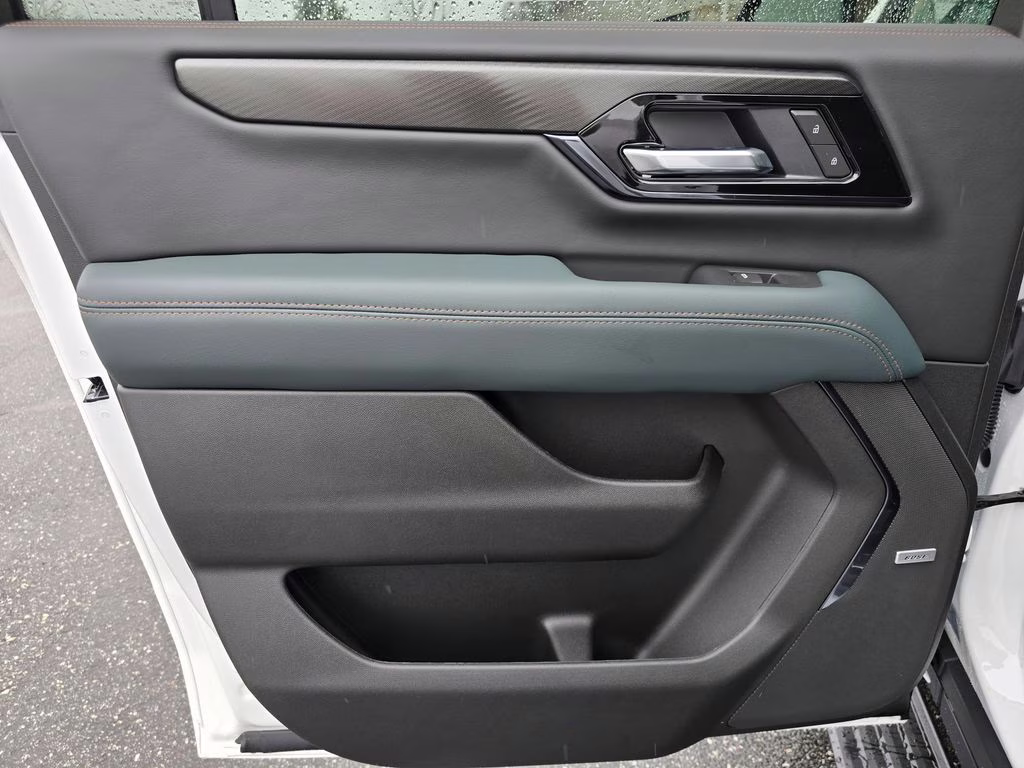 2026 Summit White GMC Yukon XL AT4 4X4 SUV