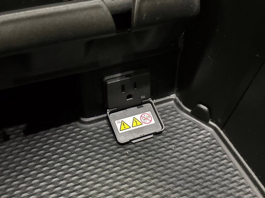 2019 Ivory White Tri-Coat Pearlcoat Ram 1500 Limited RWD Truck