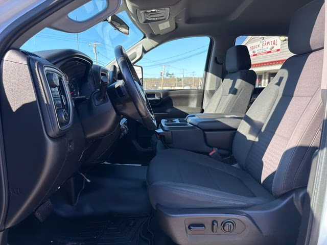 2021 Summit White Chevrolet Silverado 2500HD LT 4X4 Truck