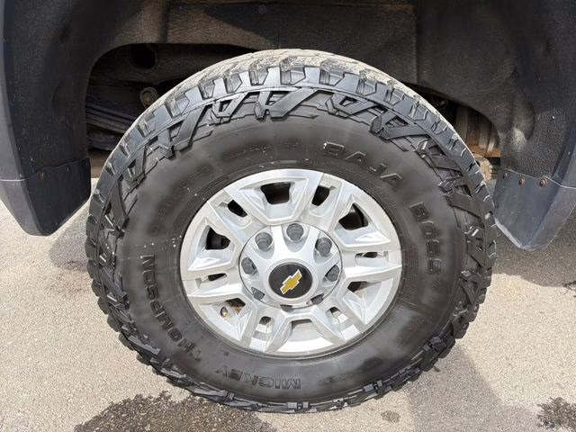 2021 Summit White Chevrolet Silverado 2500HD LT 4X4 Truck