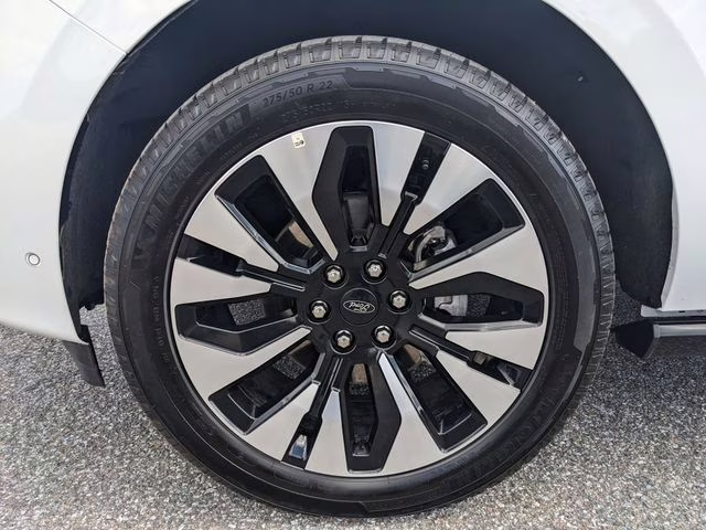 2025 Oxford White Ford Expedition Max Platinum 4X4 SUV