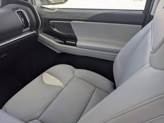 2025 Oxford White Ford Expedition Max Platinum 4X4 SUV