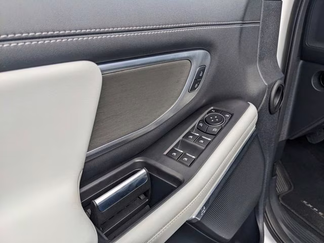 2025 Oxford White Ford Expedition Max Platinum 4X4 SUV