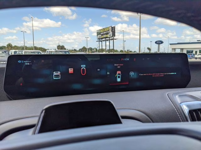 2025 Oxford White Ford Expedition Max Platinum 4X4 SUV