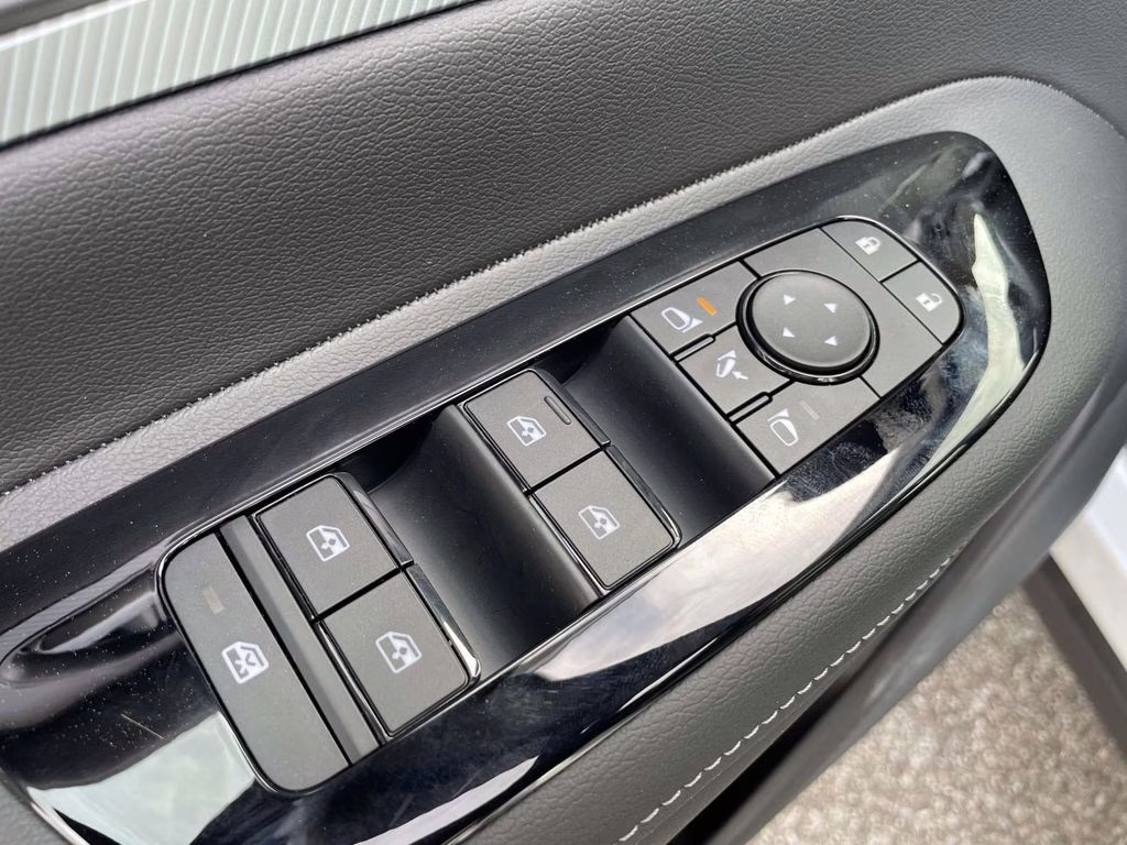 2026 Everest White Pearl Tricoat Nissan Murano Platinum AWD SUV