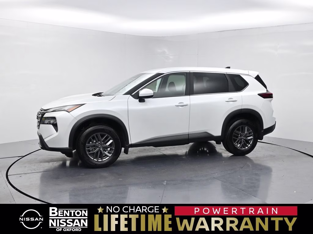 2026 Everest White Pearl Tricoat Nissan Rogue SV FWD SUV