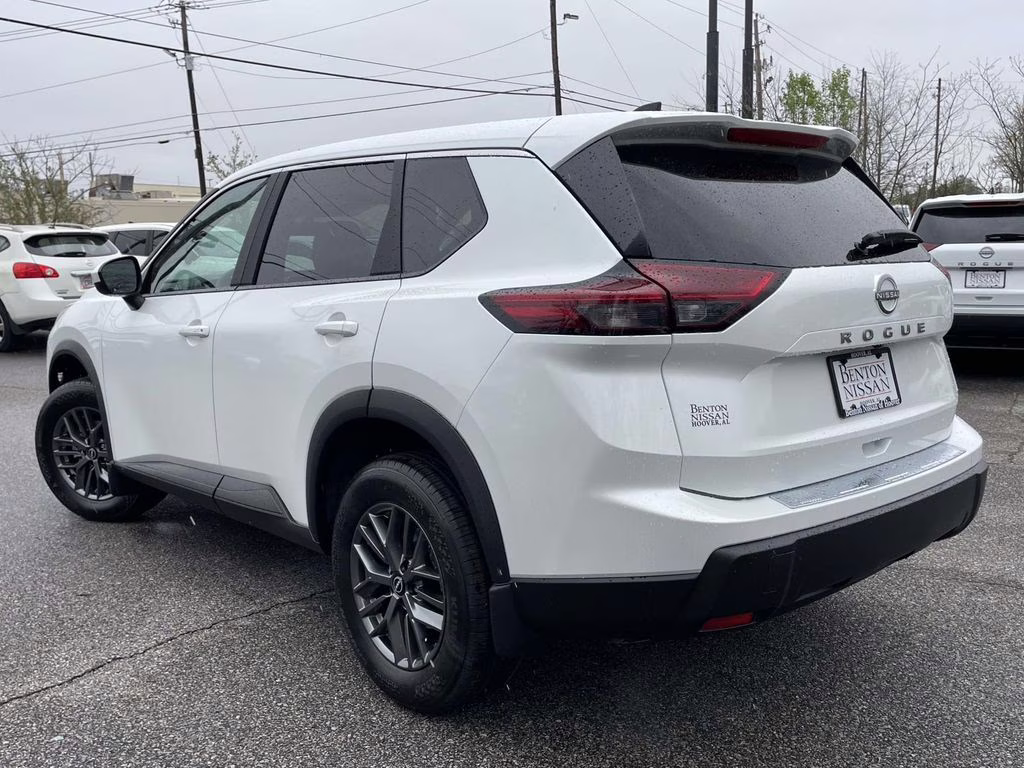 2026 Everest White Pearl Tricoat Nissan Rogue SV FWD SUV