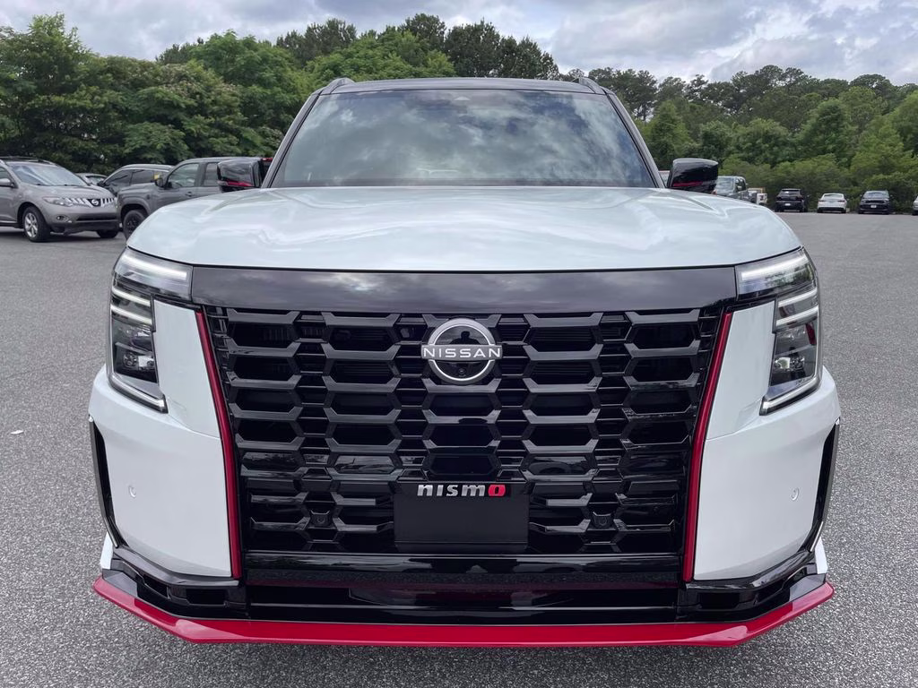 2026 Everest White Pearl/Black Nissan Armada NISMO 4X4 SUV