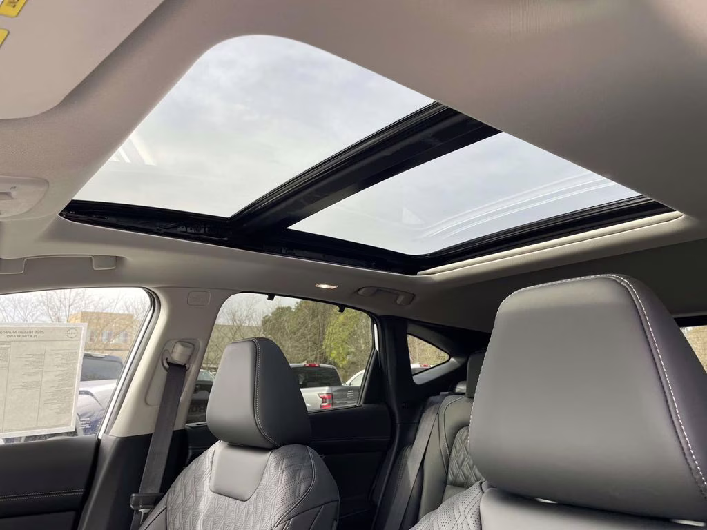 2026 Everest White Pearl Tricoat Nissan Murano Platinum AWD SUV