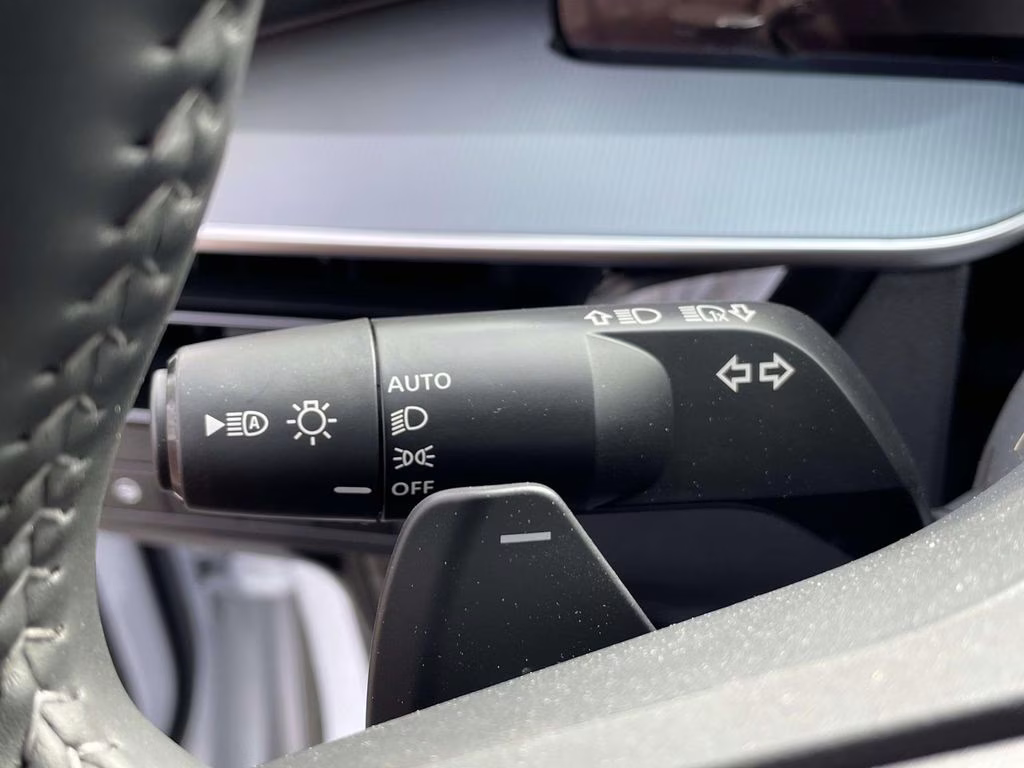 2026 Everest White Pearl Tricoat Nissan Murano Platinum AWD SUV