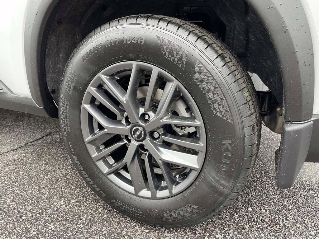 2026 Everest White Pearl Tricoat Nissan Rogue SV FWD SUV