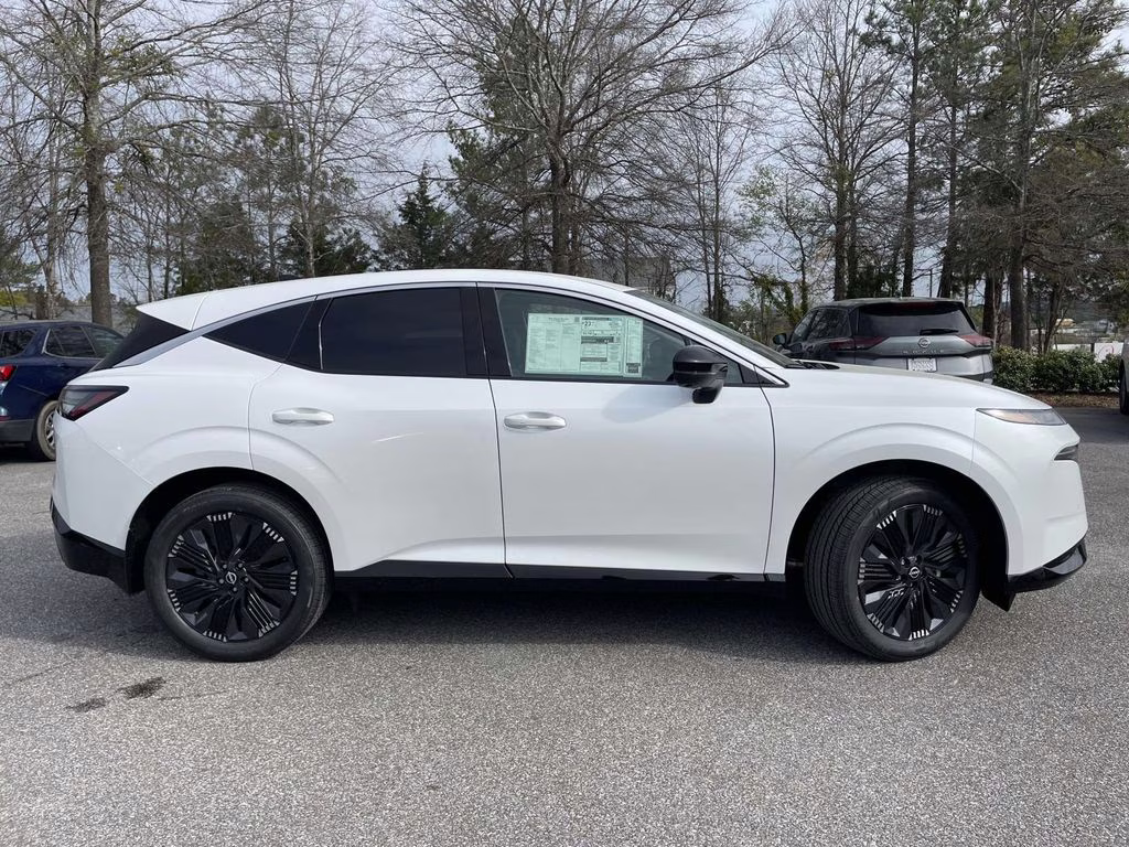 2026 Everest White Pearl Tricoat Nissan Murano Platinum AWD SUV