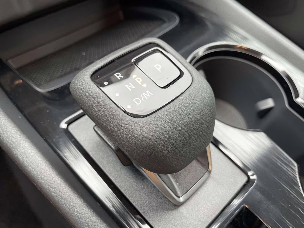 2026 Everest White Pearl Tricoat Nissan Rogue SV FWD SUV