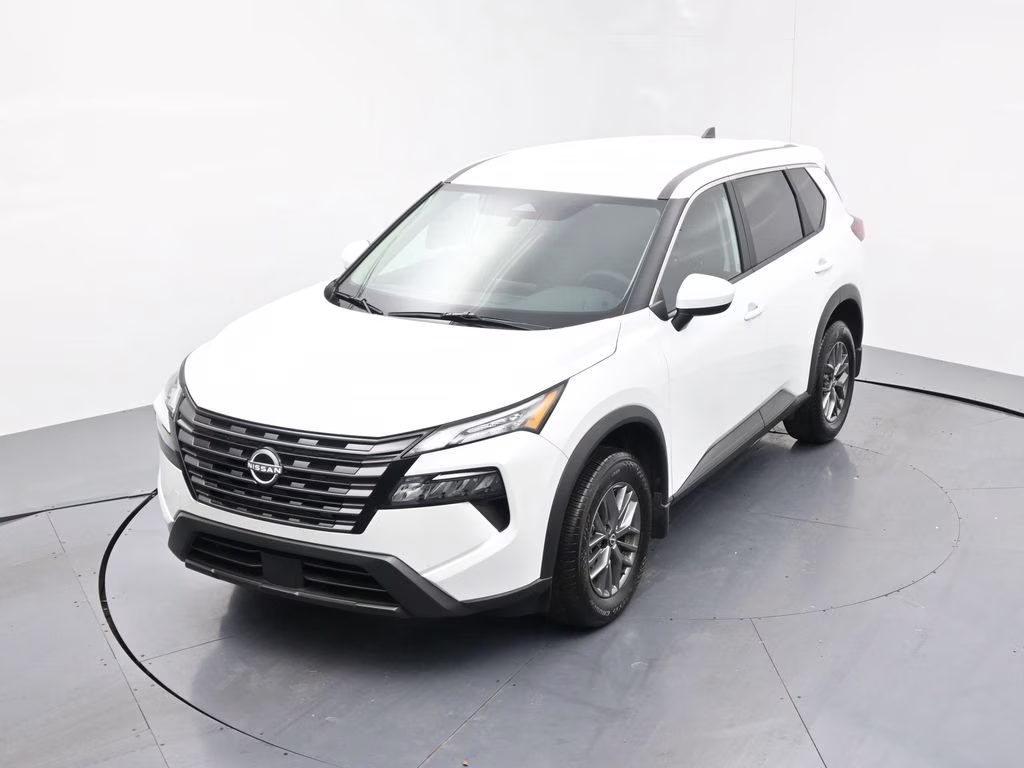 2026 Everest White Pearl Tricoat Nissan Rogue SV FWD SUV