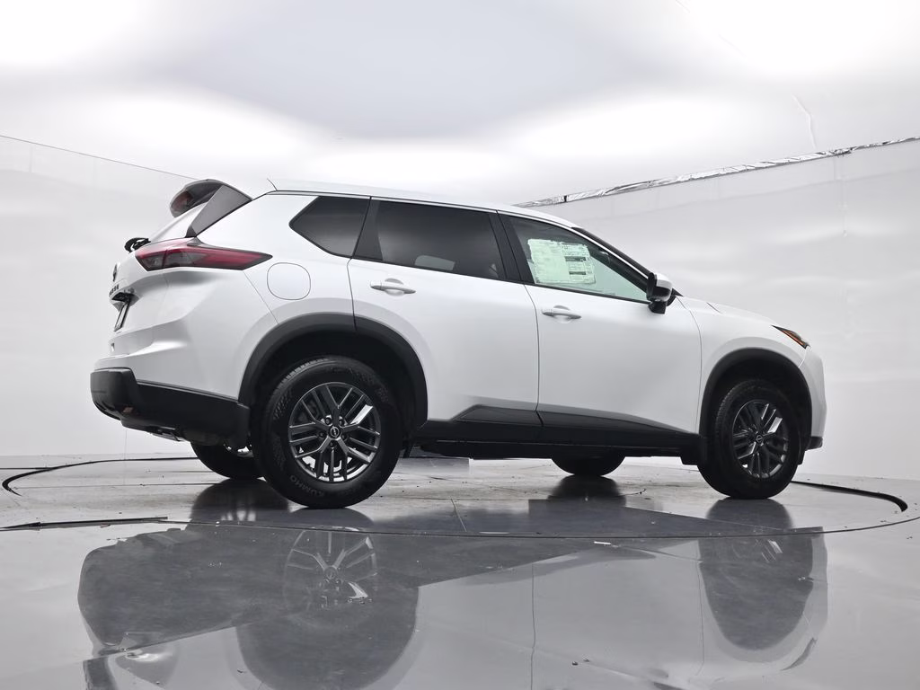2026 Everest White Pearl Tricoat Nissan Rogue SV FWD SUV
