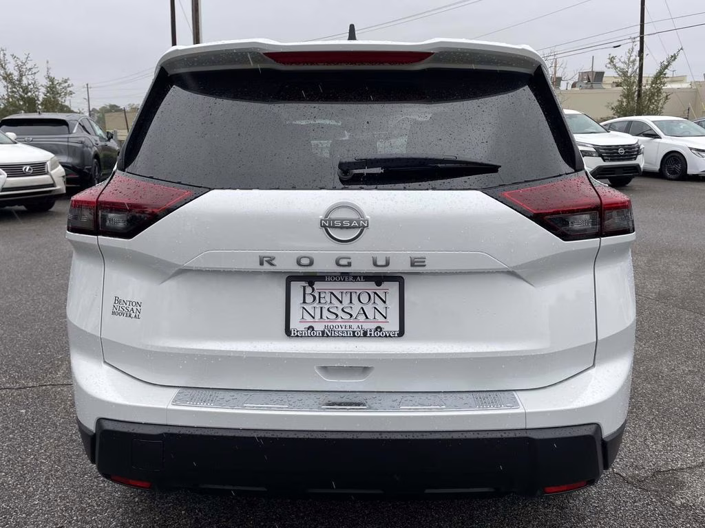 2026 Everest White Pearl Tricoat Nissan Rogue SV FWD SUV