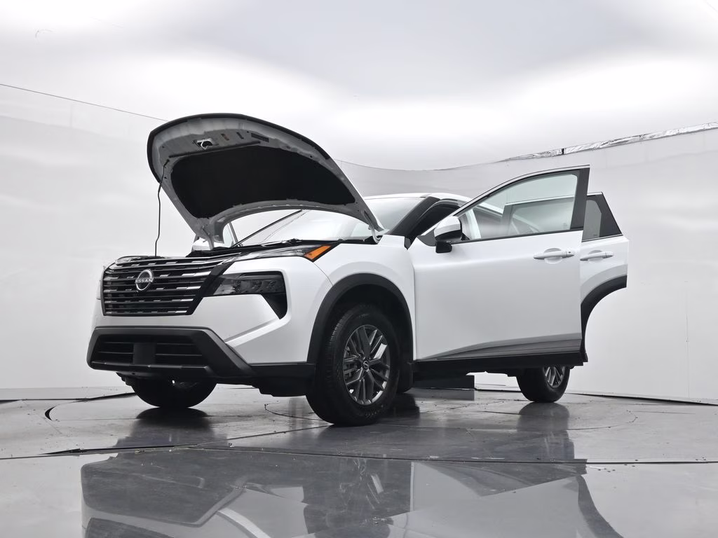 2026 Everest White Pearl Tricoat Nissan Rogue SV FWD SUV