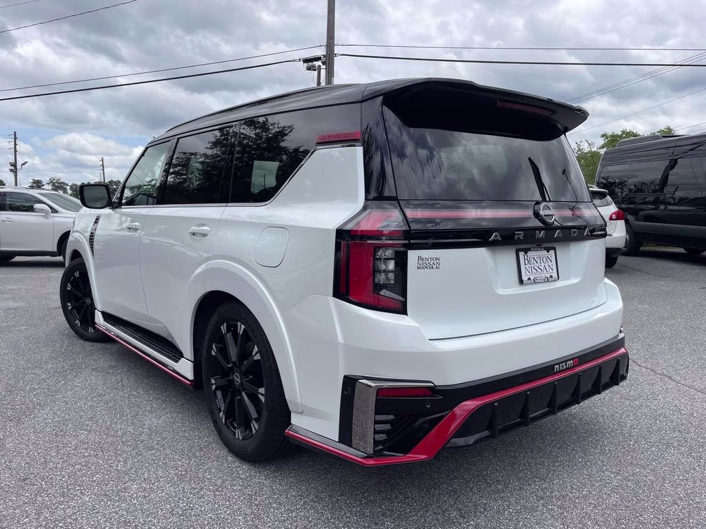 2026 Everest White Pearl/Black Nissan Armada NISMO 4X4 SUV