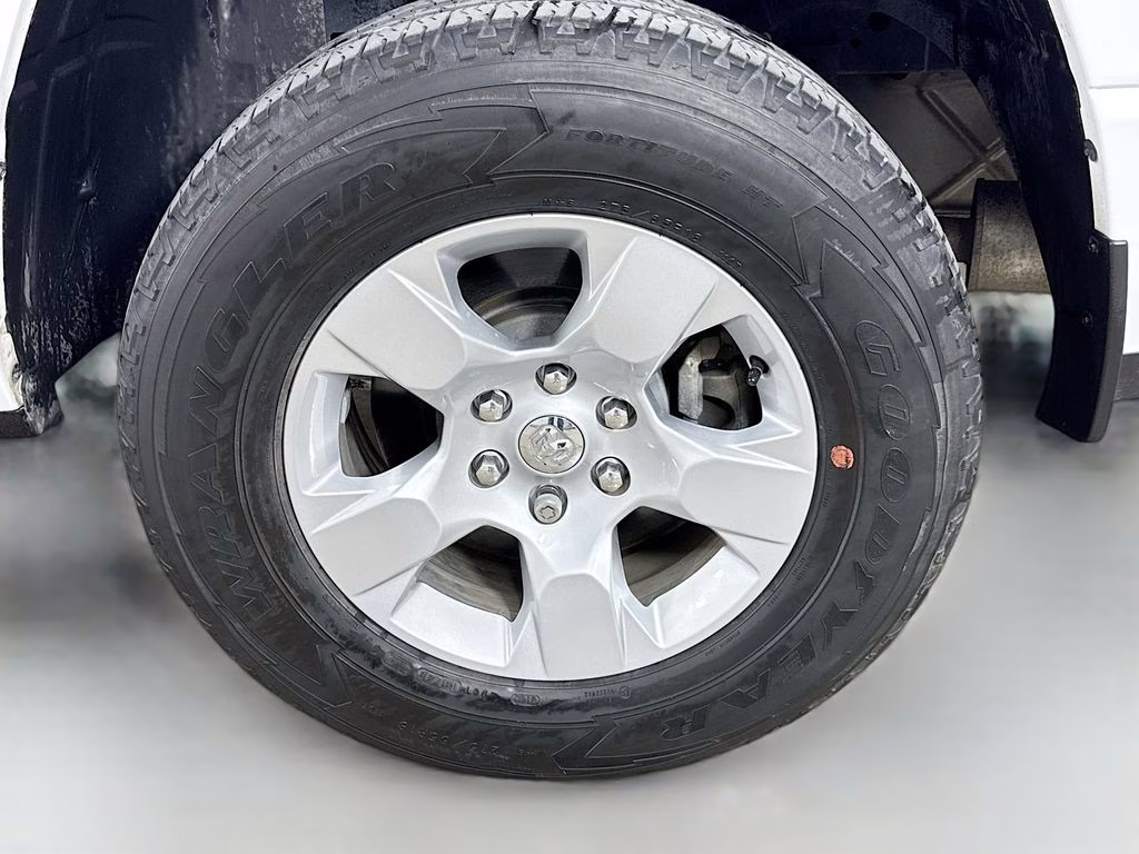 2023 Bright White Clearcoat Ram 1500 Big Horn/Lone Star RWD Truck