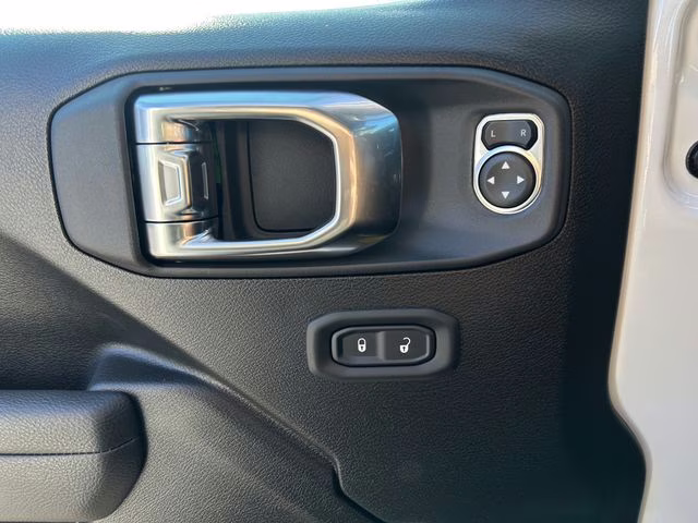 2026 Bright White Clearcoat Jeep Wrangler Rubicon 4X4 SUV