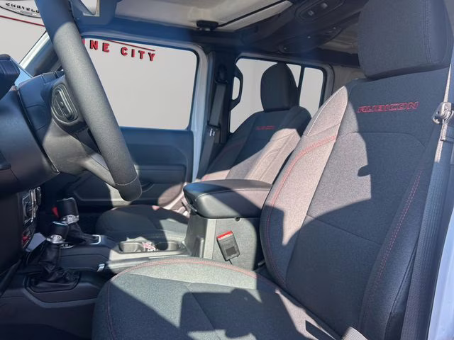 2026 Bright White Clearcoat Jeep Wrangler Rubicon 4X4 SUV