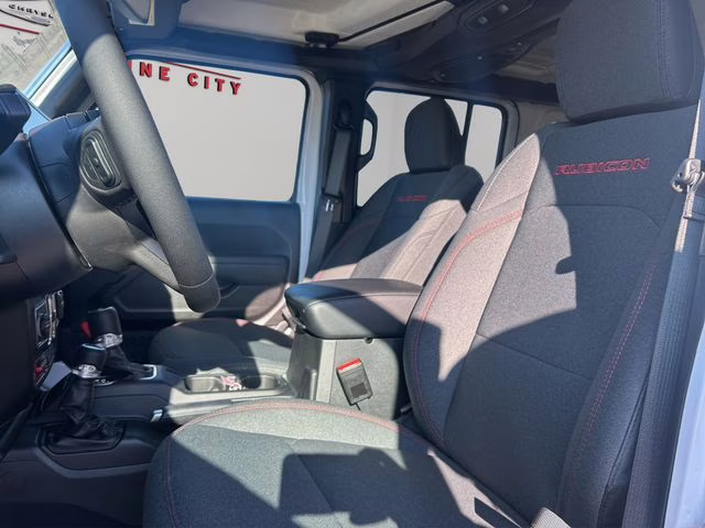 2026 Bright White Clearcoat Jeep Wrangler Rubicon 4X4 SUV