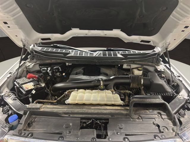 2023 Oxford White Ford F-150 XLT 4X4 Truck