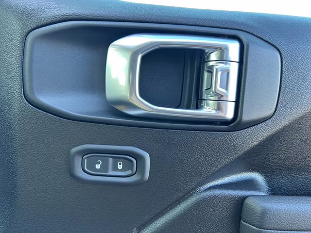 2026 Bright White Clearcoat Jeep Wrangler Rubicon 4X4 SUV