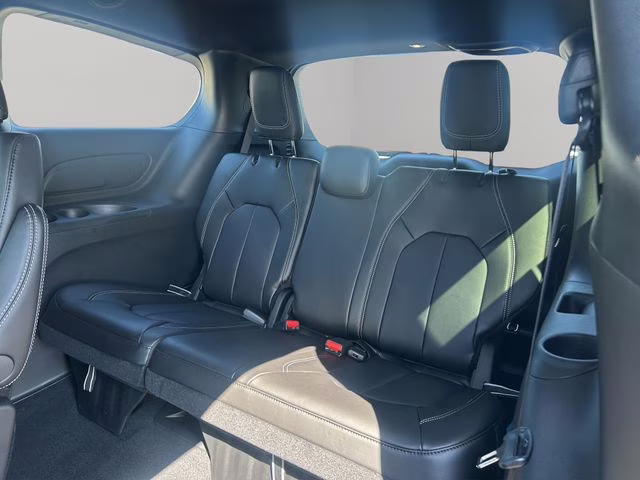 2026 Bright White Clearcoat Chrysler Pacifica Select AWD Van