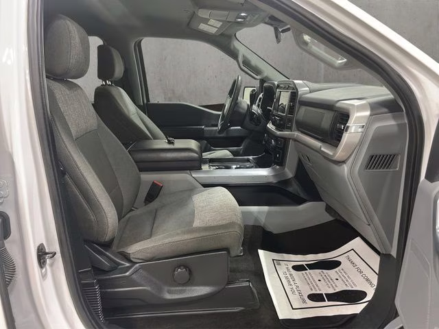 2023 Oxford White Ford F-150 XLT 4X4 Truck