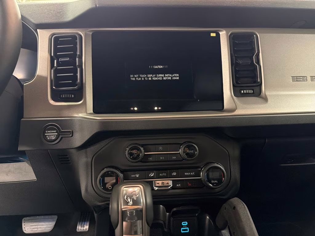 2025 OXFORD WHITE Ford Bronco Outer Banks 4X4 SUV