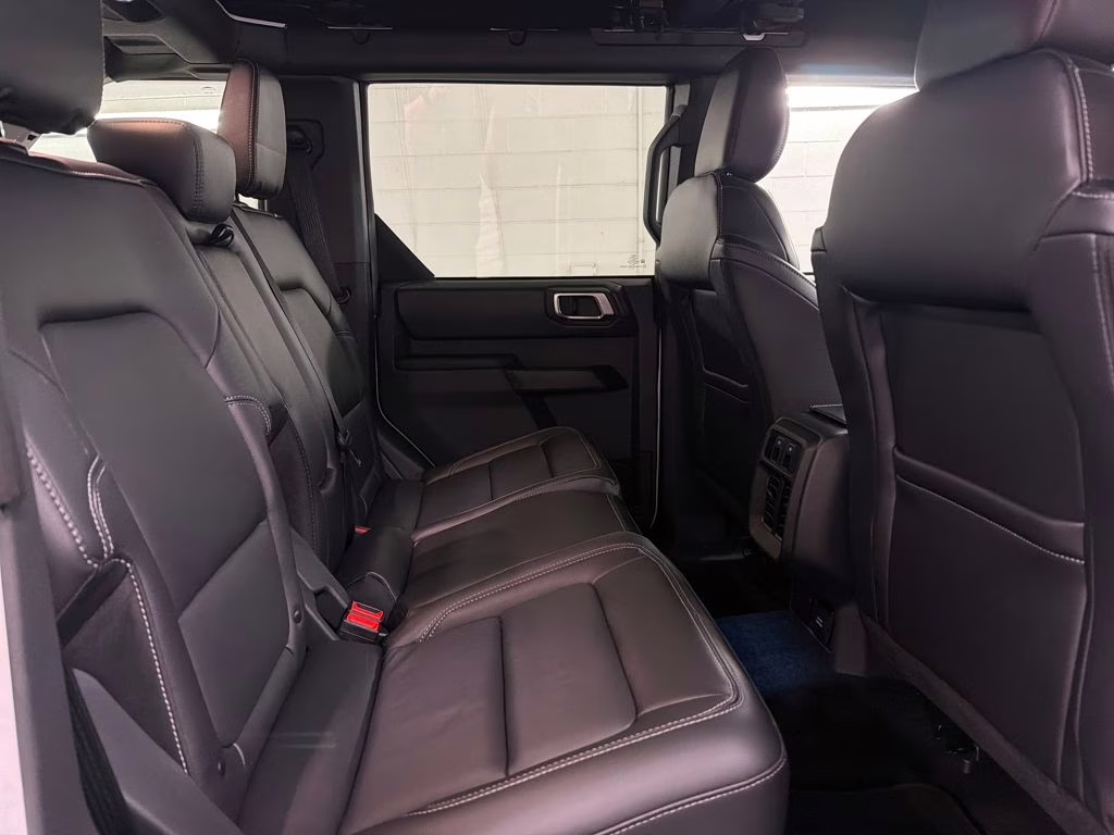 2025 OXFORD WHITE Ford Bronco Outer Banks 4X4 SUV