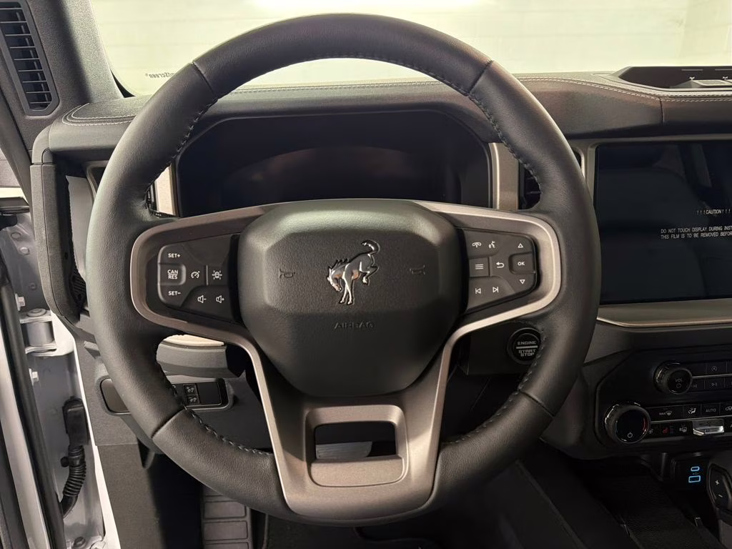 2025 OXFORD WHITE Ford Bronco Outer Banks 4X4 SUV