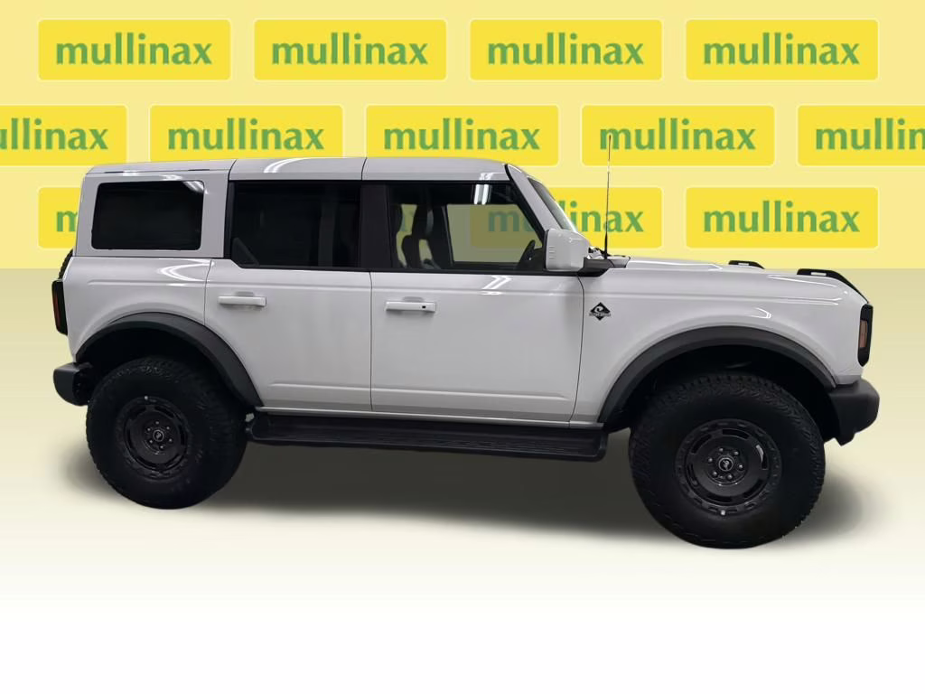 2025 OXFORD WHITE Ford Bronco Outer Banks 4X4 SUV