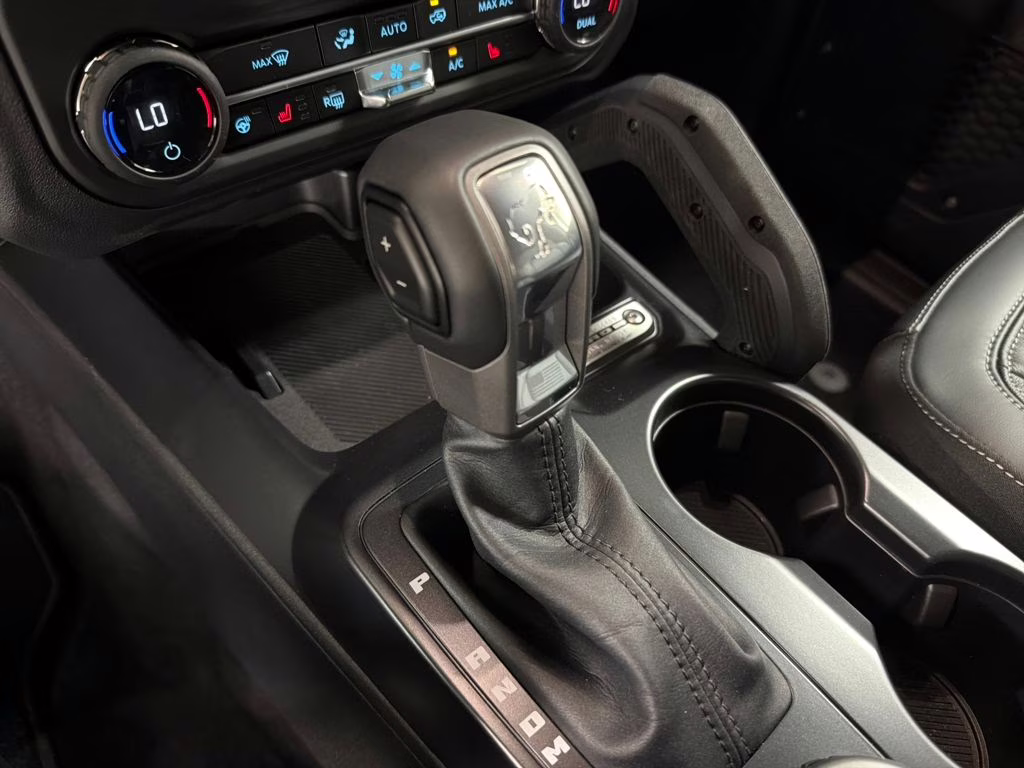 2025 OXFORD WHITE Ford Bronco Outer Banks 4X4 SUV