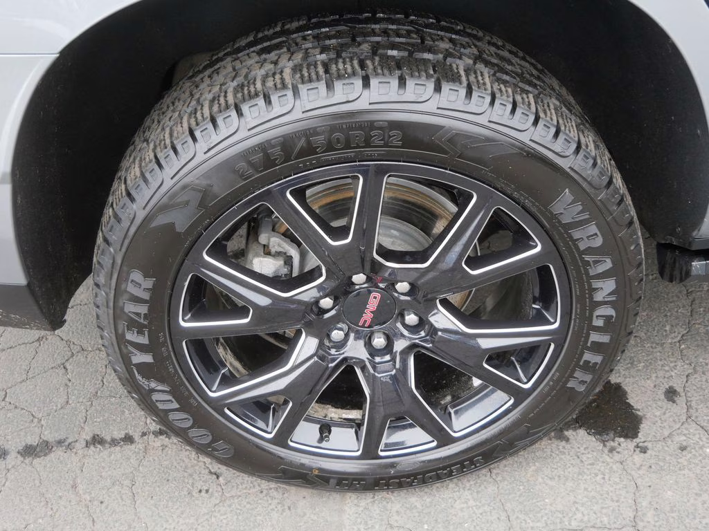 2024 Sterling Metallic GMC Yukon Denali 4X4 SUV