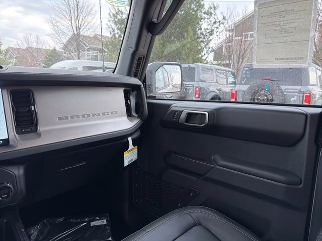 2026 Avalanche Gray Ford Bronco Outer Banks 4X4 SUV