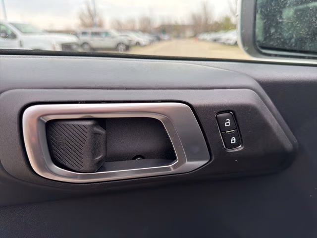 2026 Avalanche Gray Ford Bronco Outer Banks 4X4 SUV