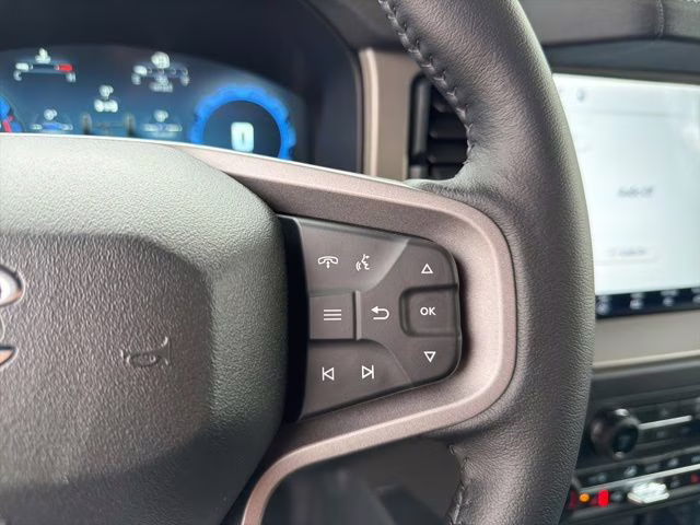 2026 Avalanche Gray Ford Bronco Outer Banks 4X4 SUV