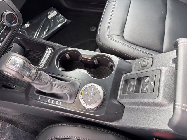 2026 Avalanche Gray Ford Bronco Outer Banks 4X4 SUV