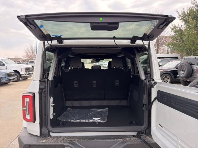 2026 Avalanche Gray Ford Bronco Outer Banks 4X4 SUV