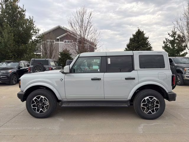 2026 Avalanche Gray Ford Bronco Outer Banks 4X4 SUV