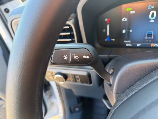 2026 Oxford White Ford Maverick XL FWD Truck