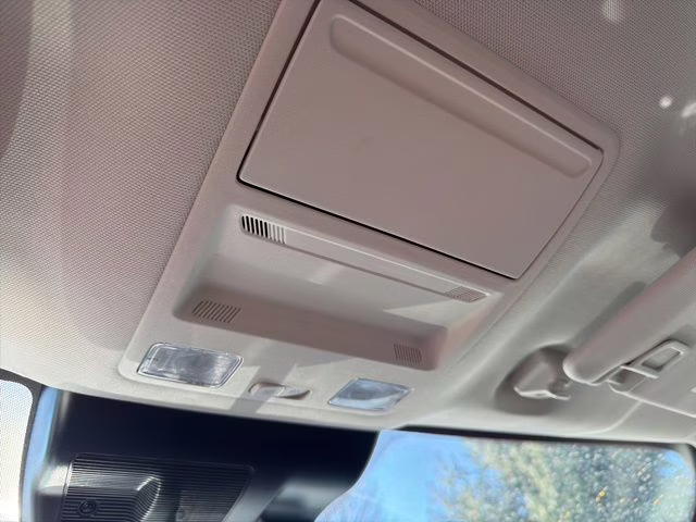 2026 Oxford White Ford Maverick XL FWD Truck