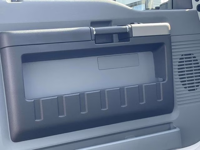 2027 Oxford White Ford F-650SD Base RWD Truck